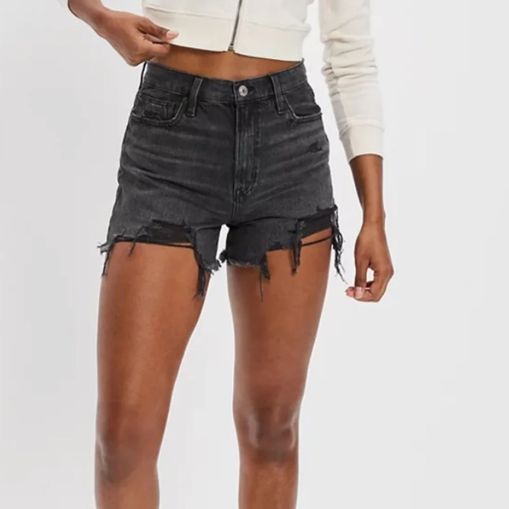 NWT Signature 8 black high waist distressed shorts small - Picture 1 of 5